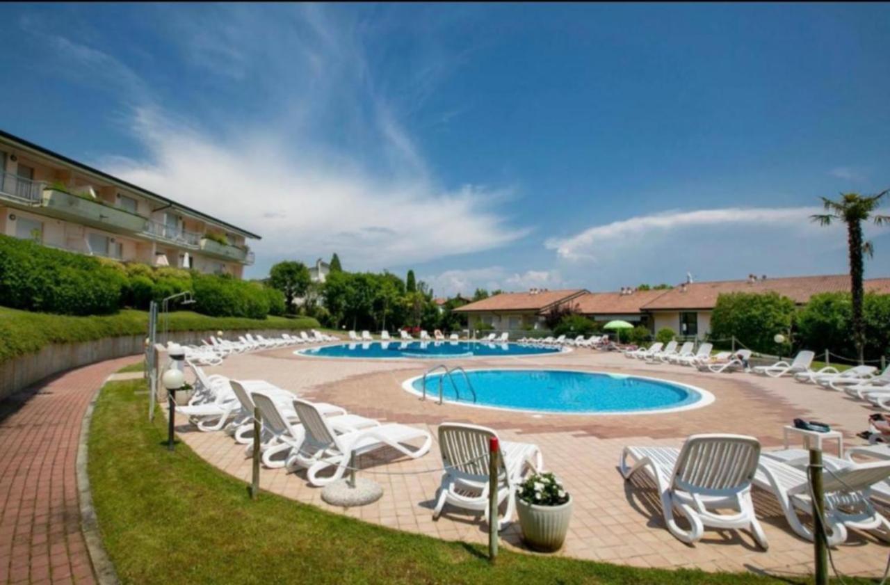 Desenzanoloft Official Partner Marriott Homes & Villas - A Casa Di Attila Desenzano del Garda Bagian luar foto