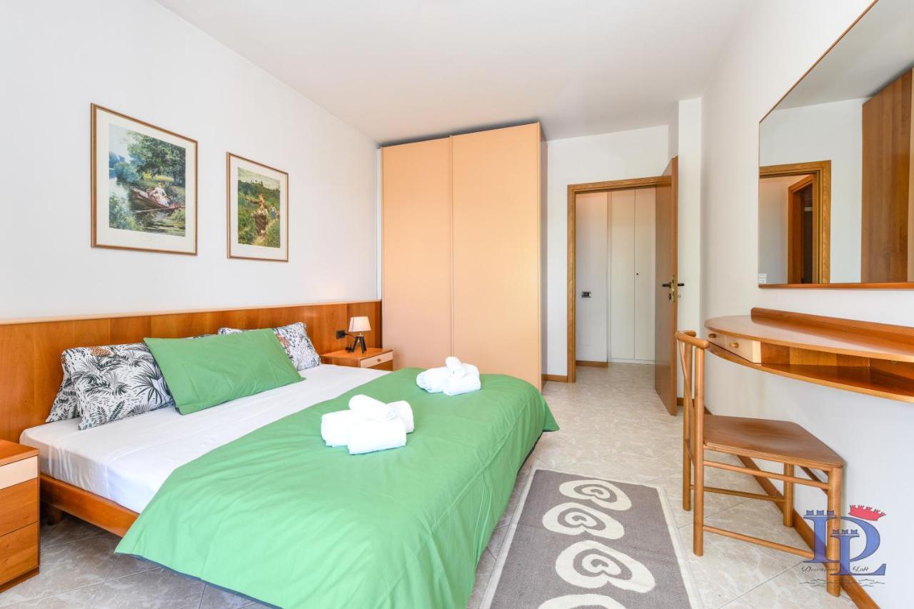 Desenzanoloft Official Partner Marriott Homes & Villas - A Casa Di Attila Desenzano del Garda Bagian luar foto