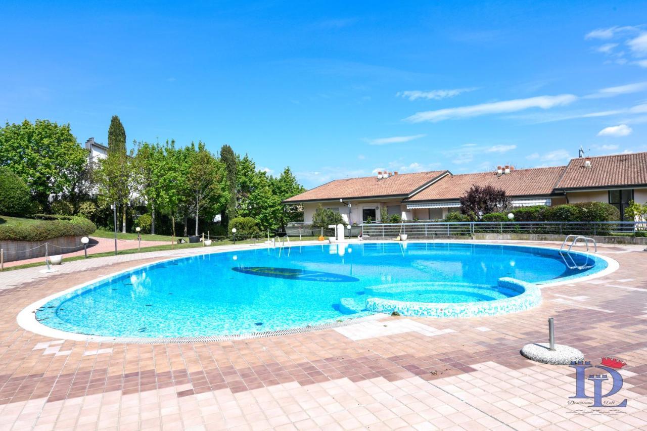 Desenzanoloft Official Partner Marriott Homes & Villas - A Casa Di Attila Desenzano del Garda Bagian luar foto