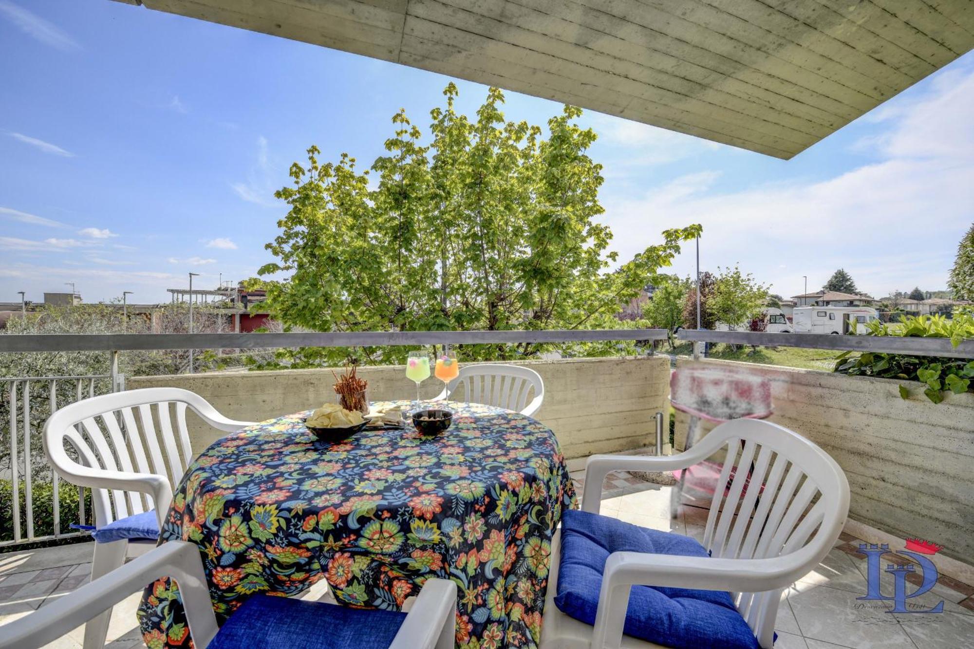 Desenzanoloft Official Partner Marriott Homes & Villas - A Casa Di Attila Desenzano del Garda Bagian luar foto